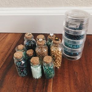 Set of craft beads/crafting jewelry supplies